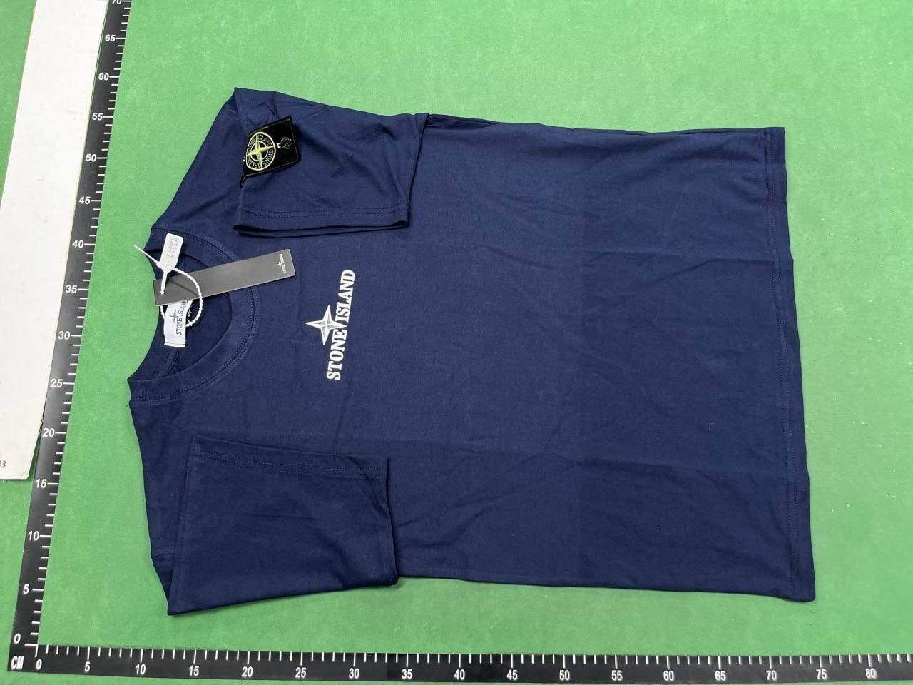 Stone island T-shirt  (40 CP)